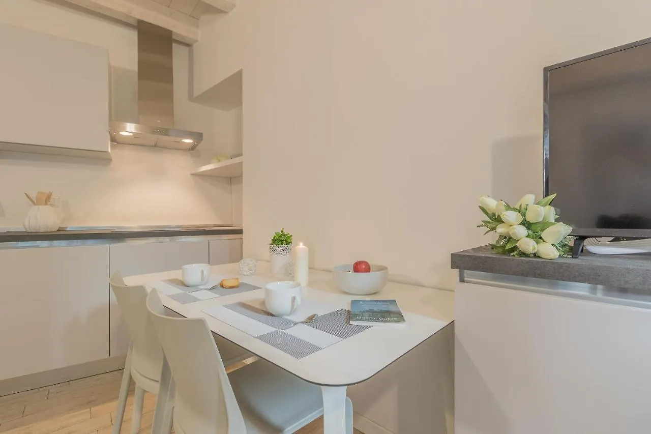 Little Nest Flat Διαμέρισμα Βαρένα