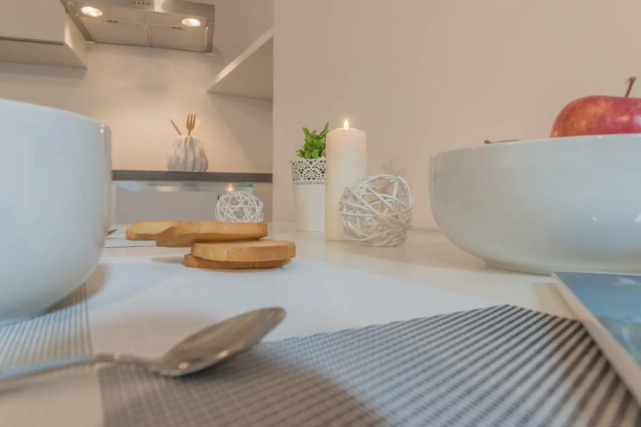 Little Nest Flat Apartment Varenna